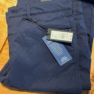 Kenneth Cole slim fit lightweight men’s pants.